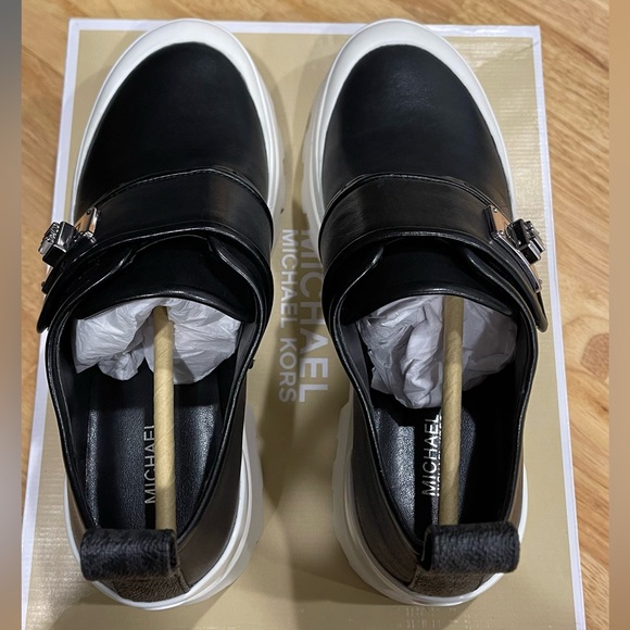 Michael Kors - Padma Leather Loafer - Size 7.5 - Picture 5 of 9